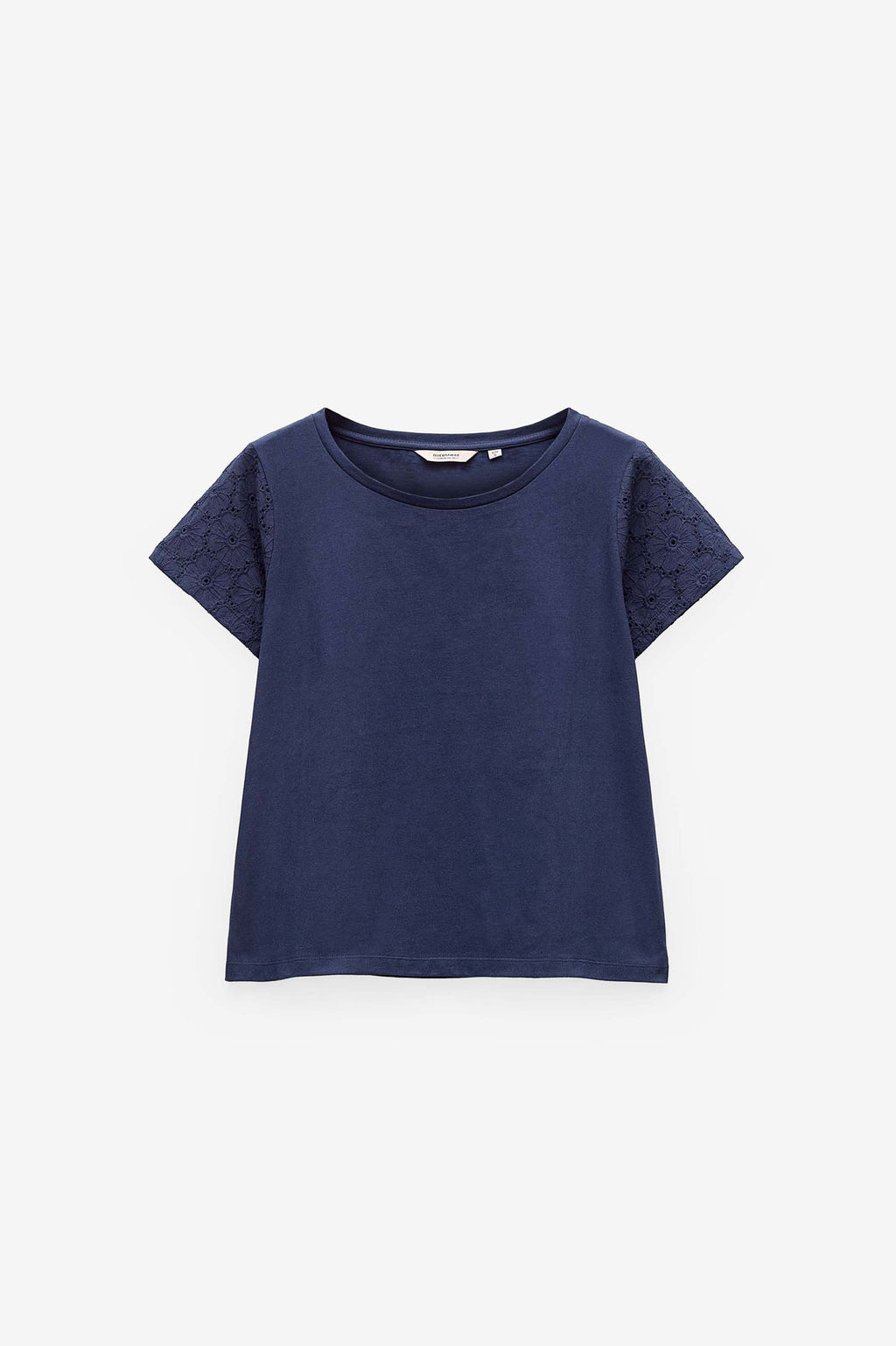 CAMISETA CON APLICACIONES DE ENCAJE