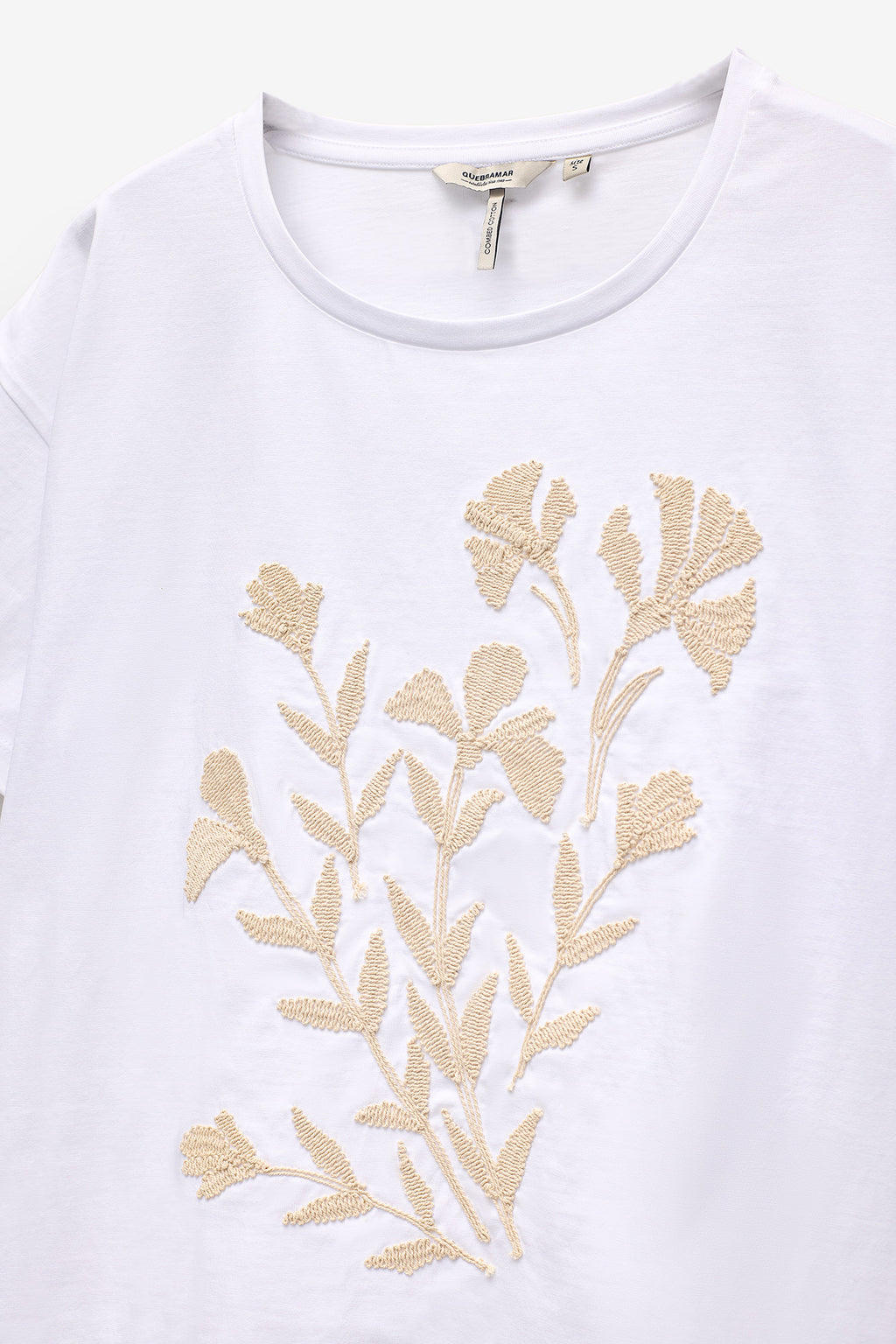 CAMISETA ESTAMPADA CON FLORES