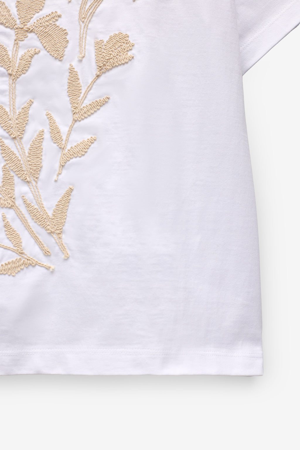 CAMISETA ESTAMPADA CON FLORES