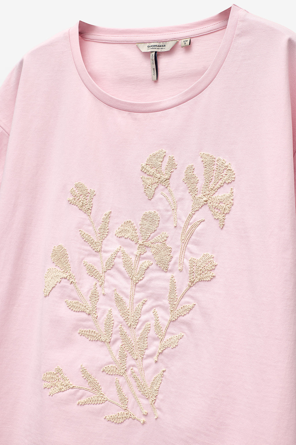 CAMISETA CON ESTAMPADO FLORAL