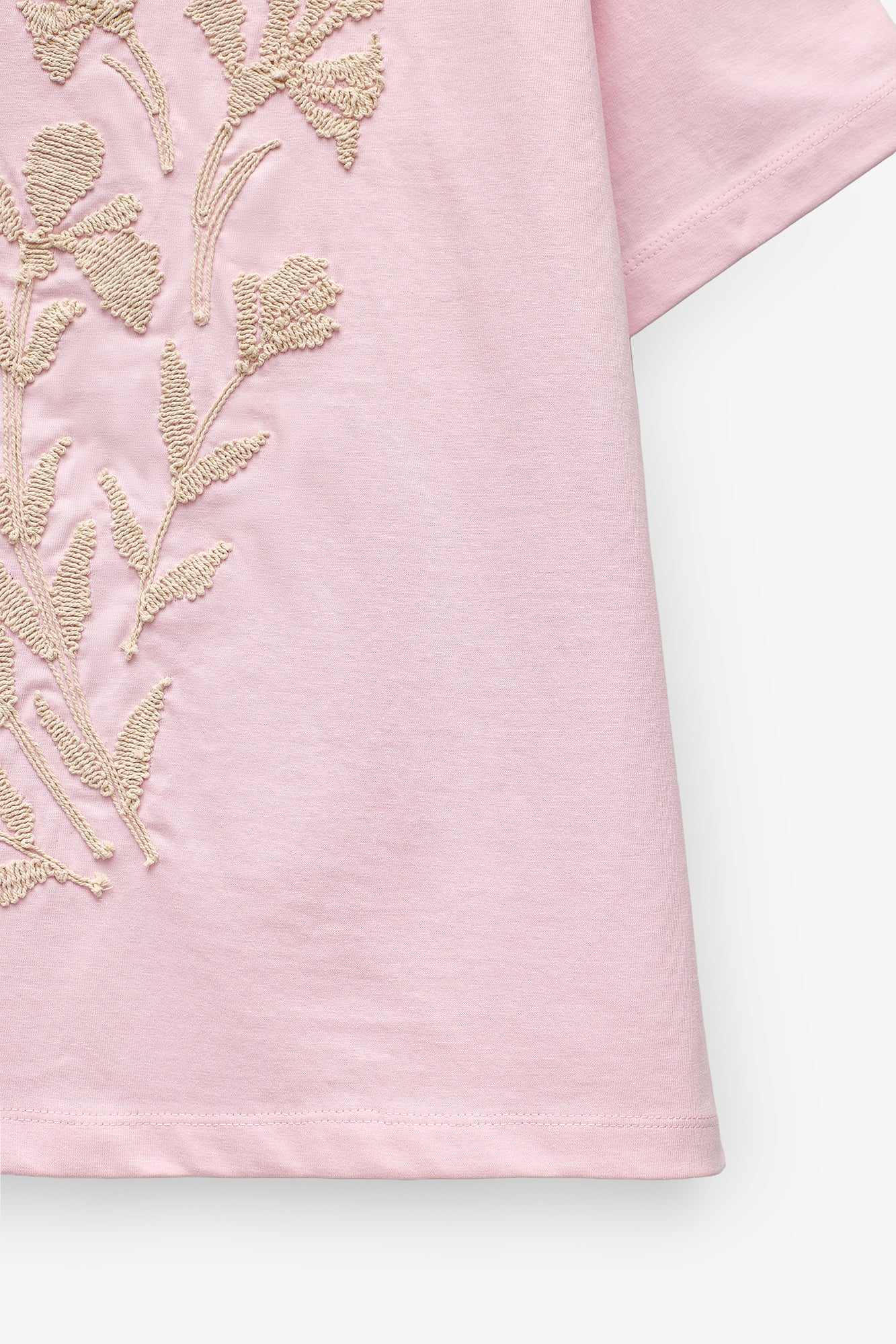 CAMISETA CON ESTAMPADO FLORAL