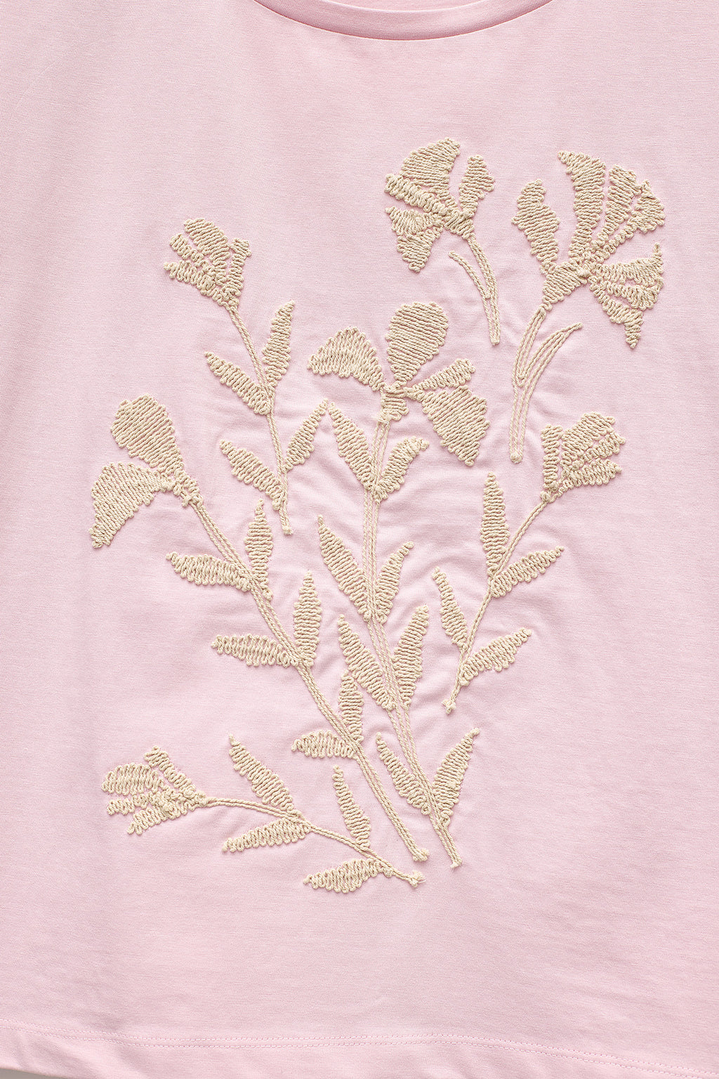 CAMISETA CON ESTAMPADO FLORAL