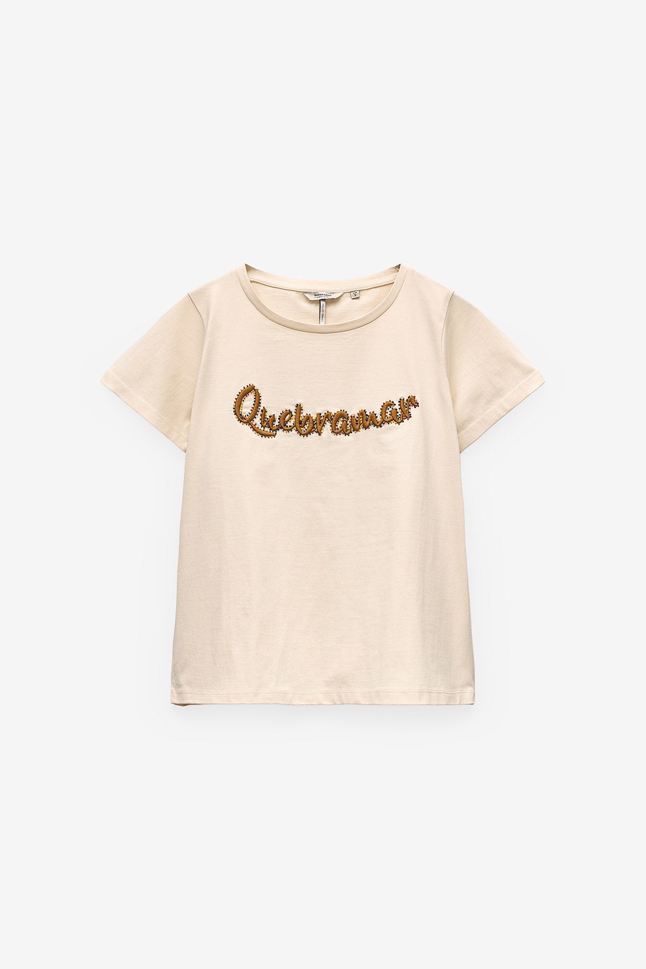 T-SHIRT COM BORDADO E MISSANGAS