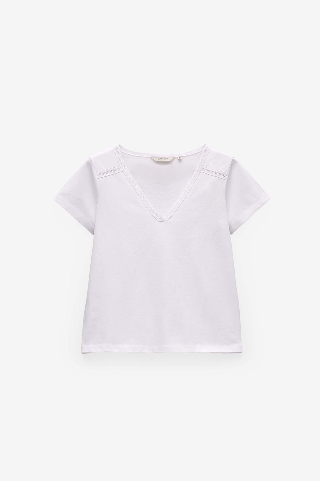 T-SHIRT COM APLICAÇÃO FITA DE REN