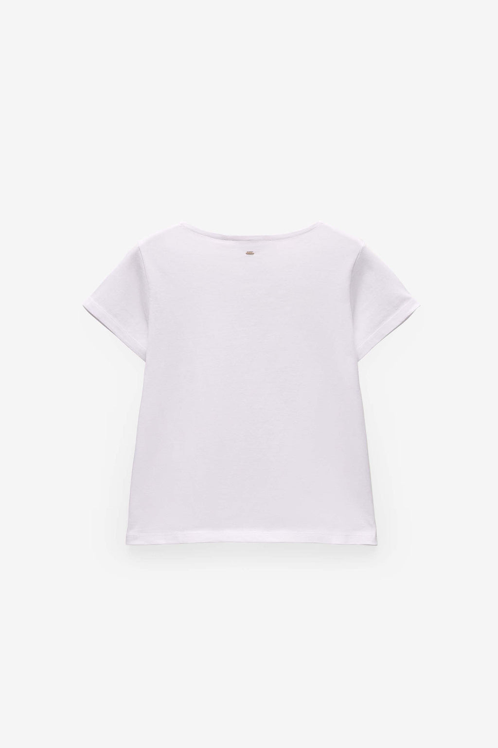 T-SHIRT COM APLICAÇÃO FITA DE REN