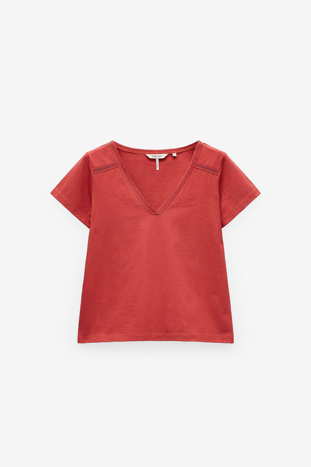 T-SHIRT COM APLICAÇÃO FITA DE REN