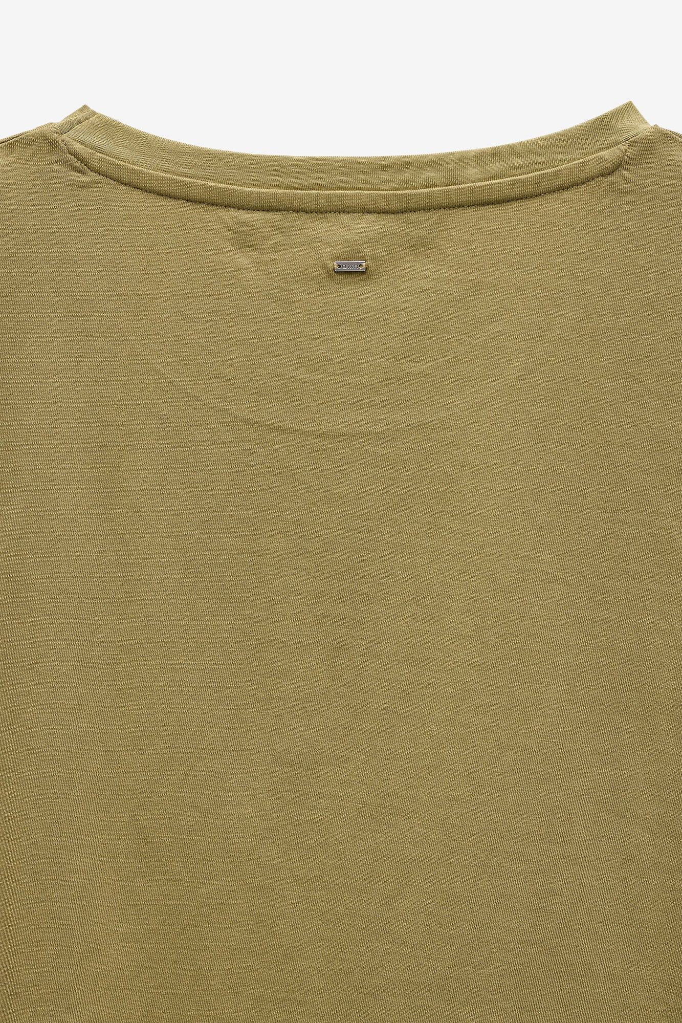 CAMISETA CON APLICACIÓN DE ENCAJE EN LAS MANGAS