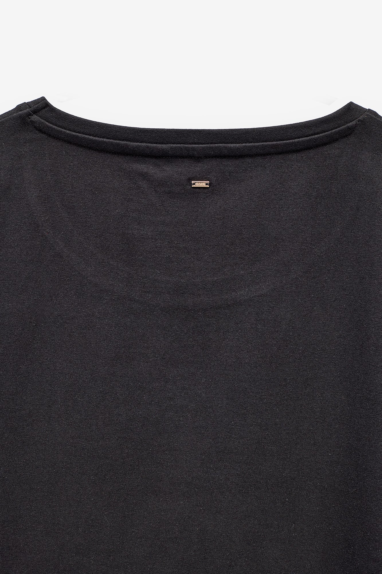 T-SHIRT COM APLICAÇÕES