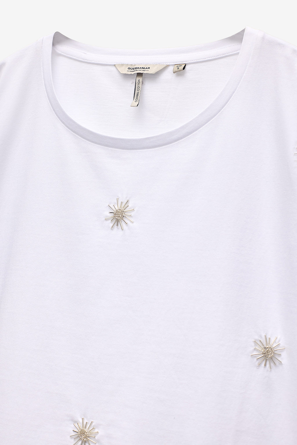 T-SHIRT COM APLICAÇÕES