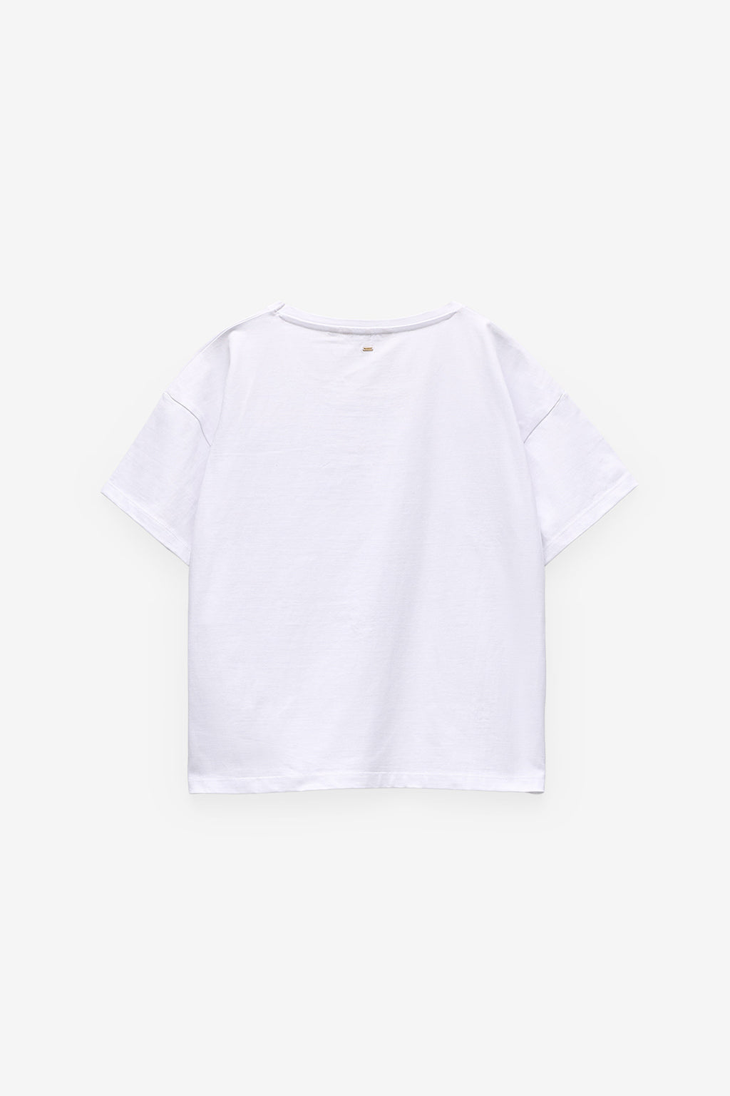 T-SHIRT COM APLICAÇÕES