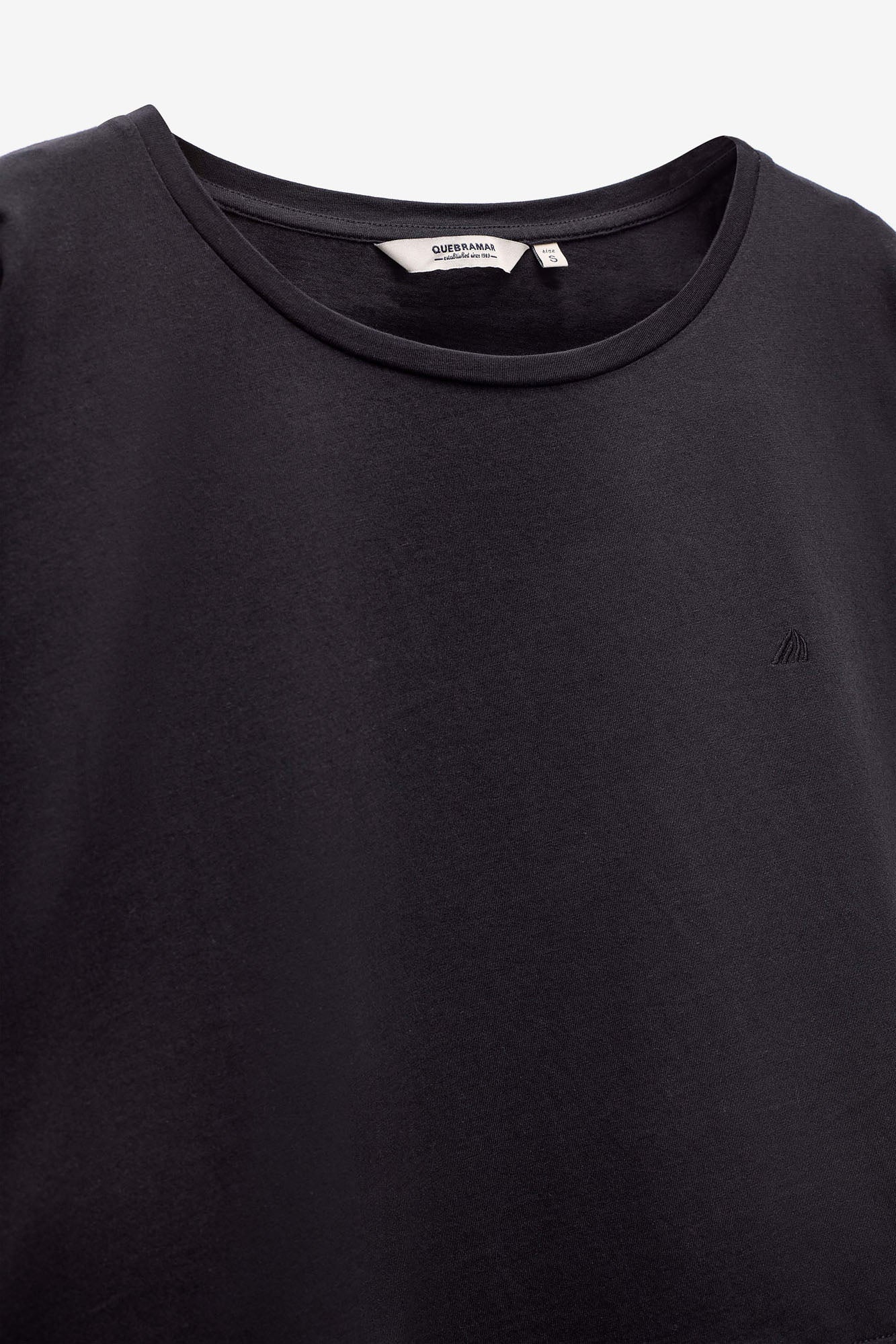 T-SHIRT COM FOLHO
