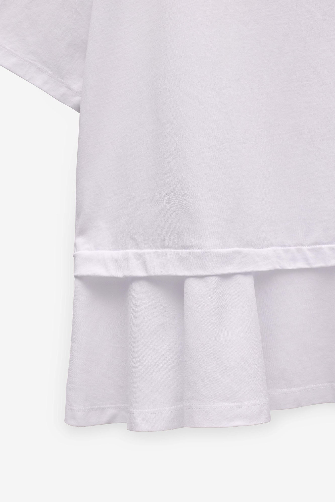 T-SHIRT COM FOLHO