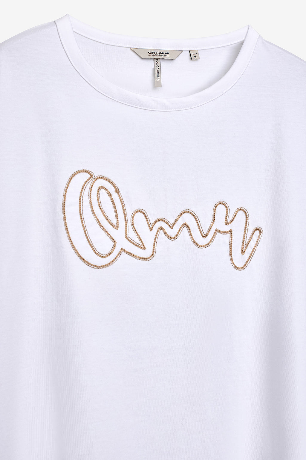 T-SHIRT COM BORDADO