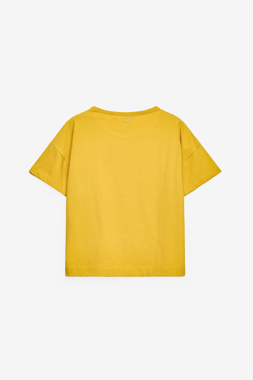 T-SHIRT COM BORDADO