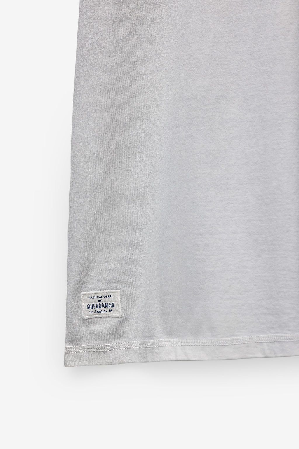 T-SHIRT BORDADO QUEBRAMAR