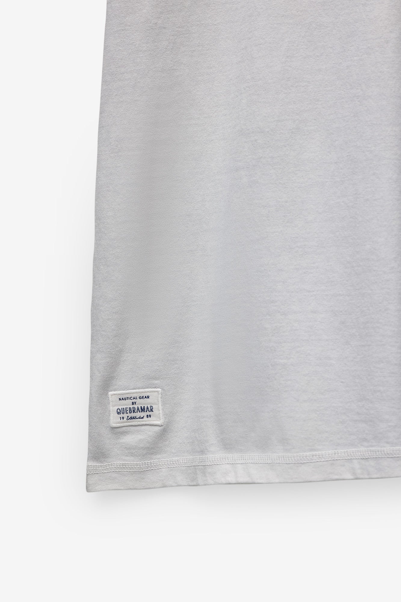 T-SHIRT BORDADO QUEBRAMAR