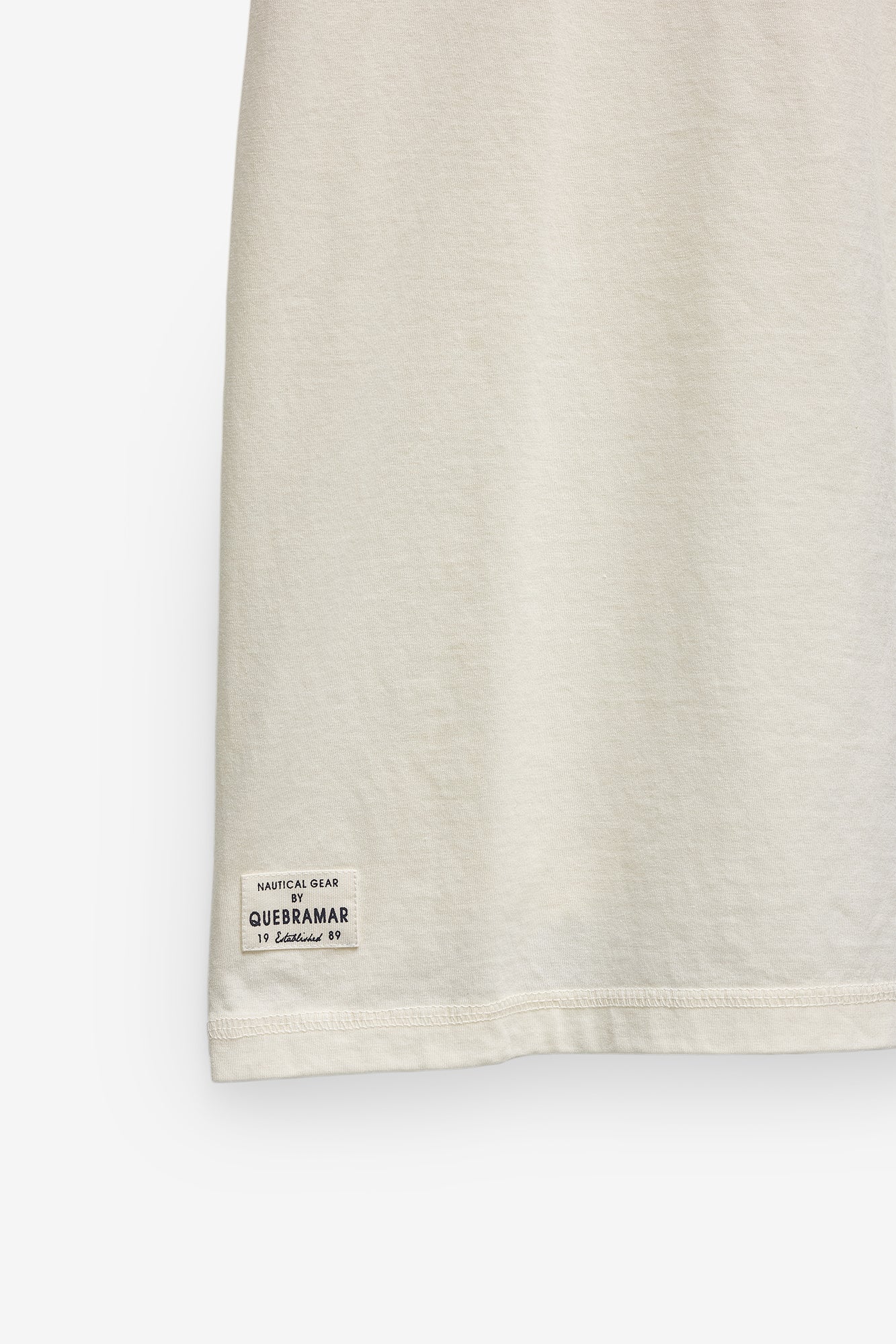 T-SHIRT BORDADO QUEBRAMAR