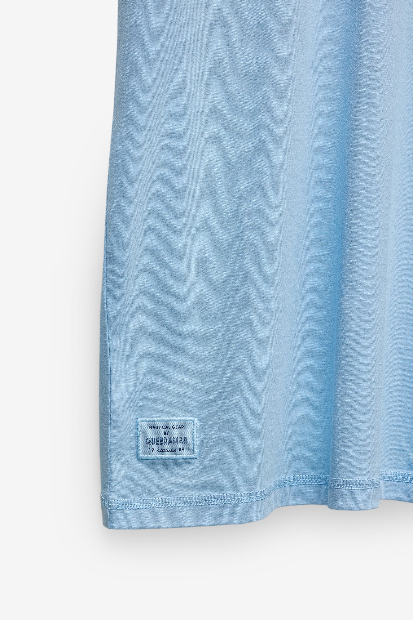 T-SHIRT BORDADO QUEBRAMAR