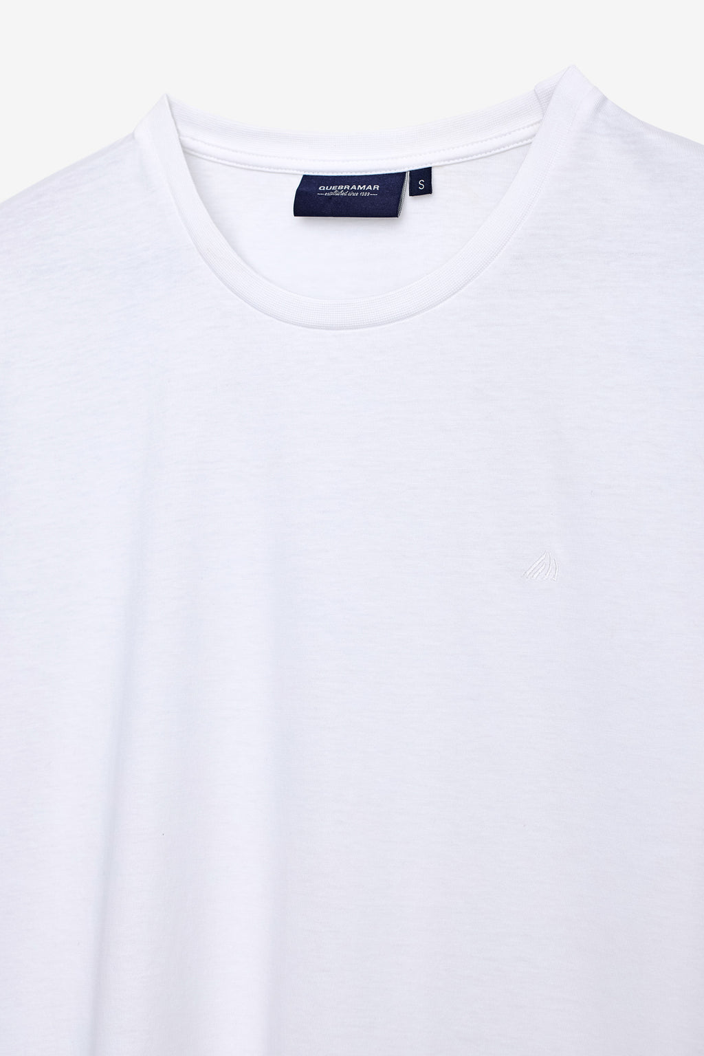 T-SHIRT BÁSICA COM LOGO