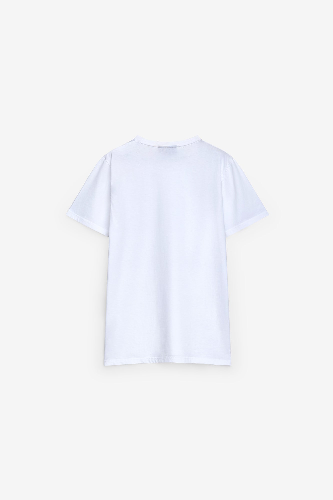 T-SHIRT BÁSICA COM LOGO