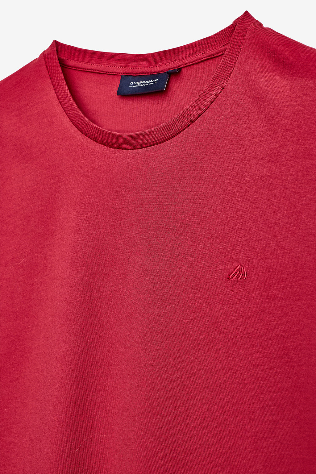 T-SHIRT BÁSICA COM LOGO