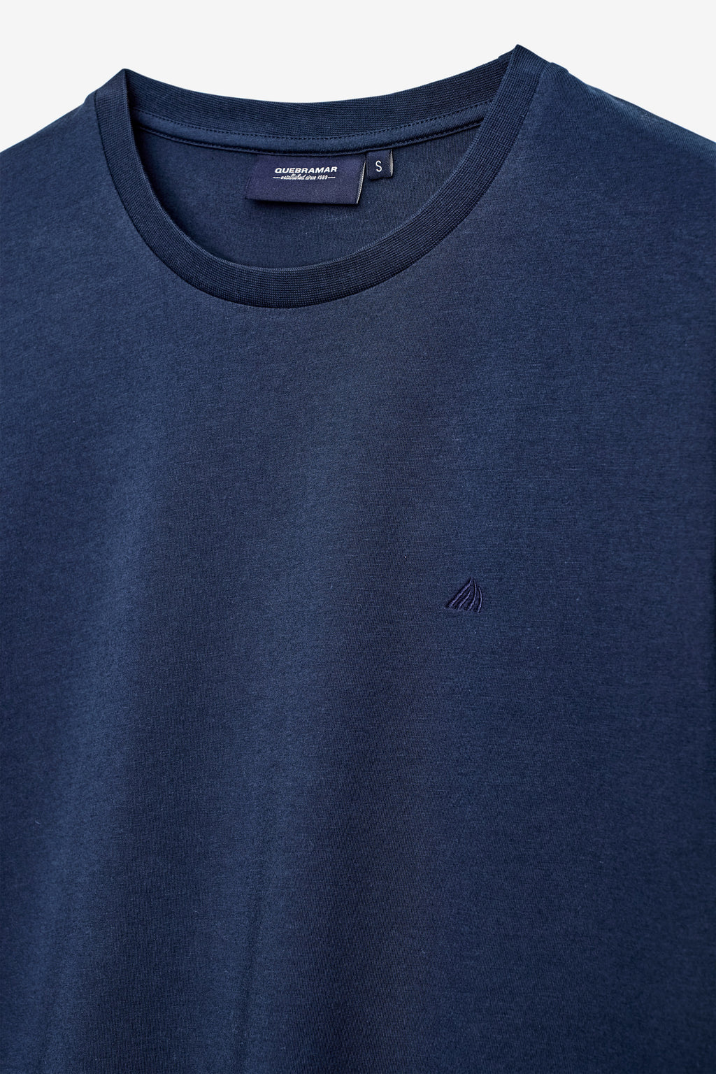 CAMISETA BÁSICA CON LOGO