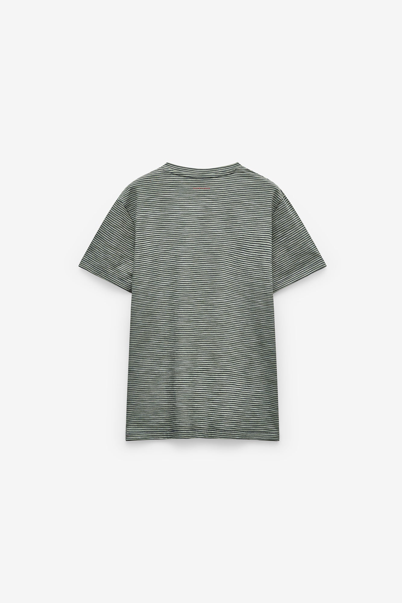 T-SHIRT ÀS RISCAS COM LOGO EM CONTRASTE