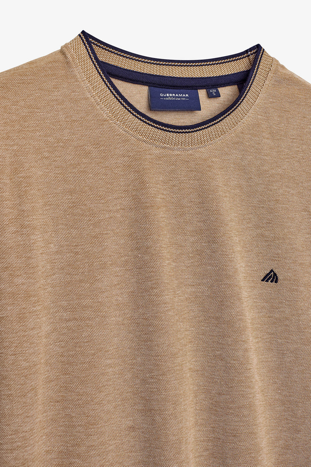 T-SHIRT EM PIQUET EFEITO OXFORD