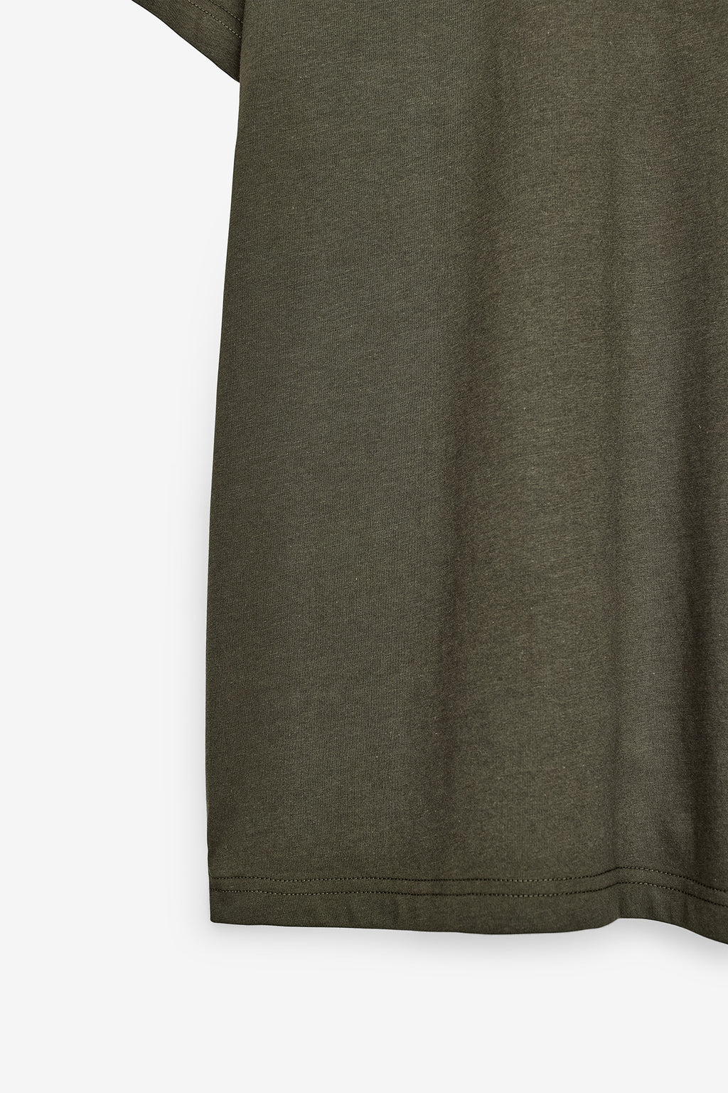 T-SHIRT COM BORDADO QMR