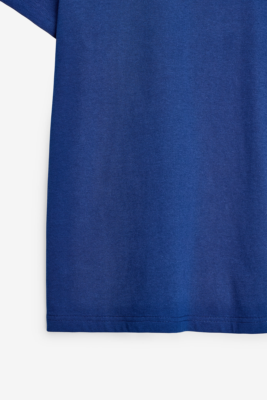 T-SHIRT COM BORDADO QMR