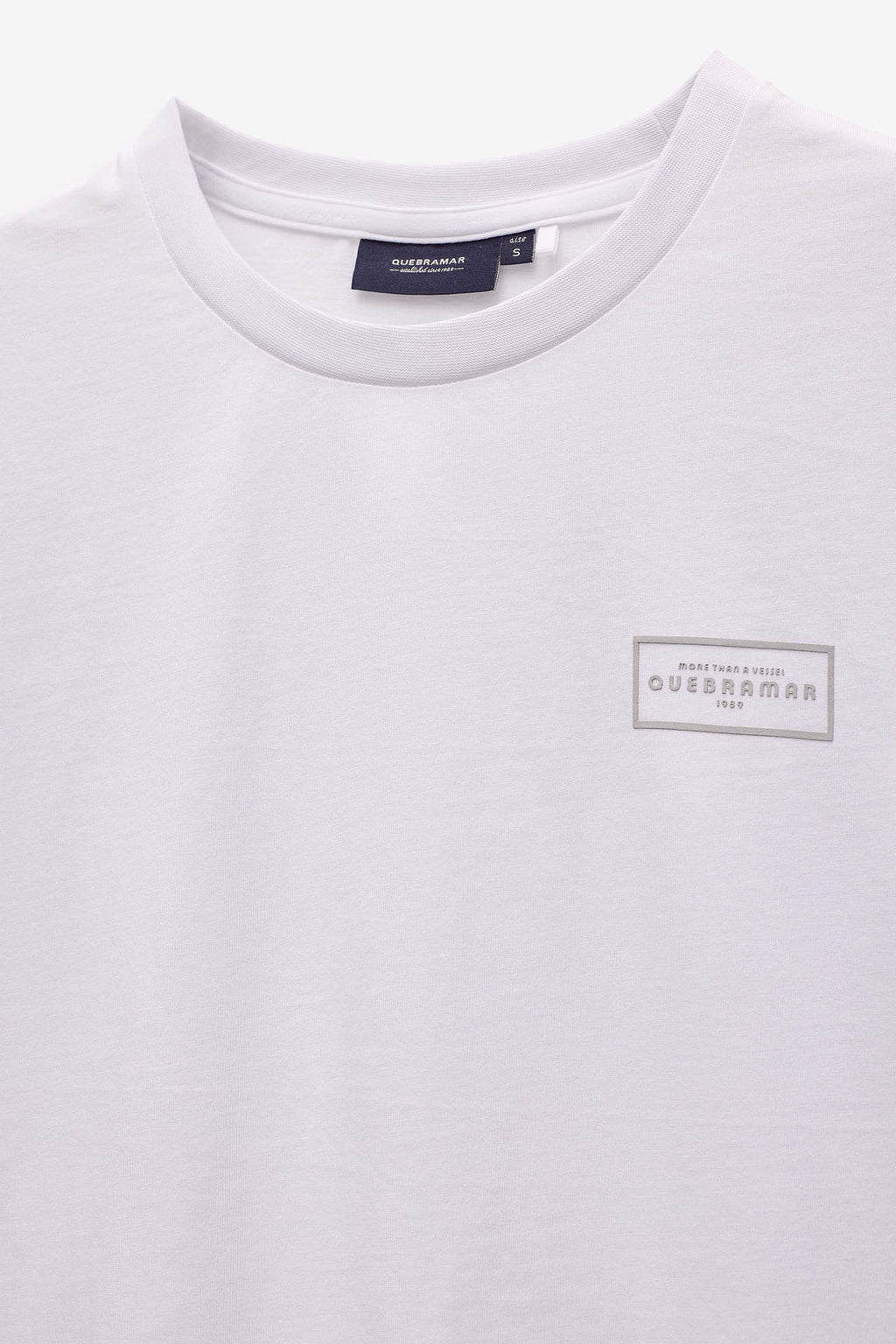 T-SHIRT COM PATCH