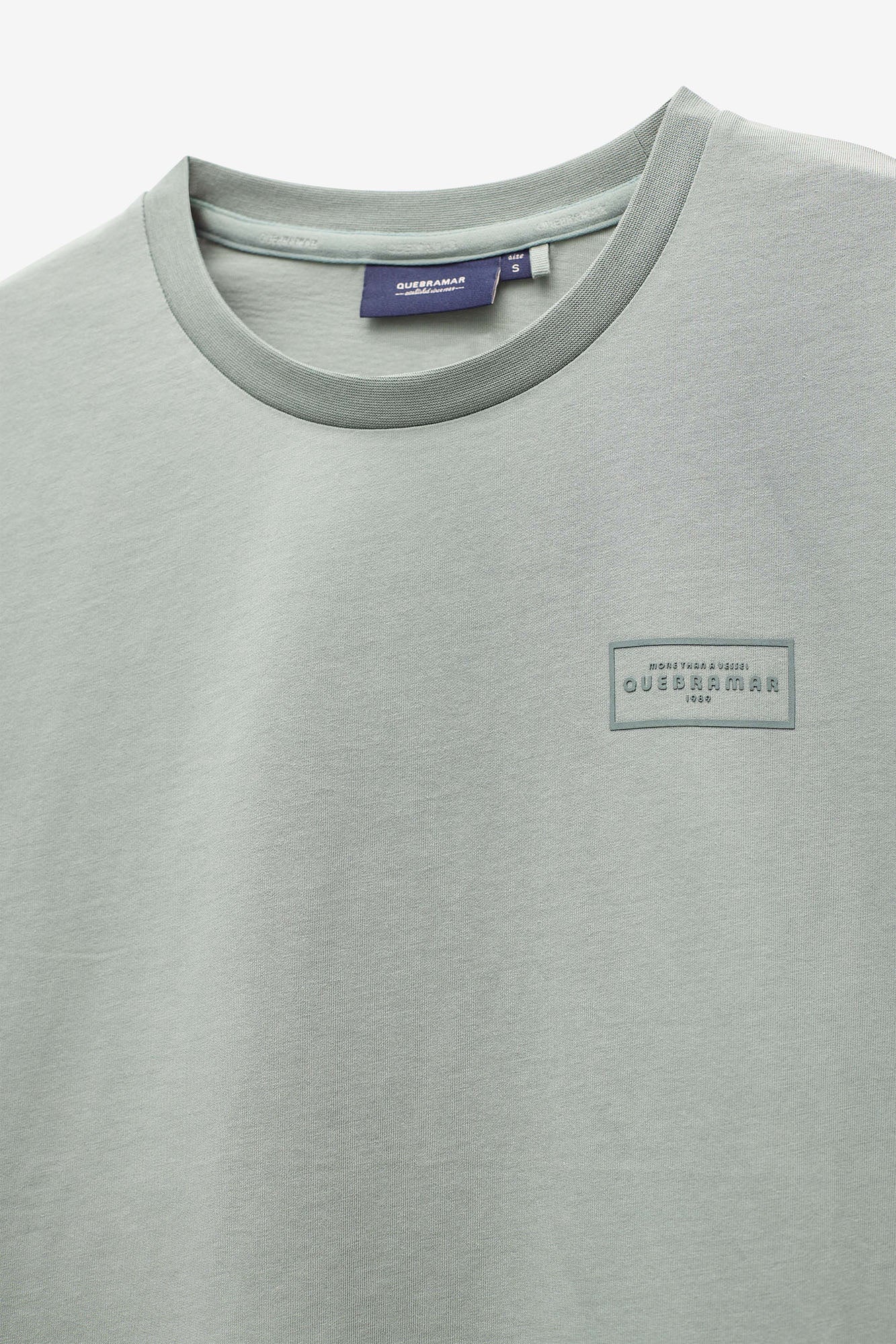 T-SHIRT COM PATCH