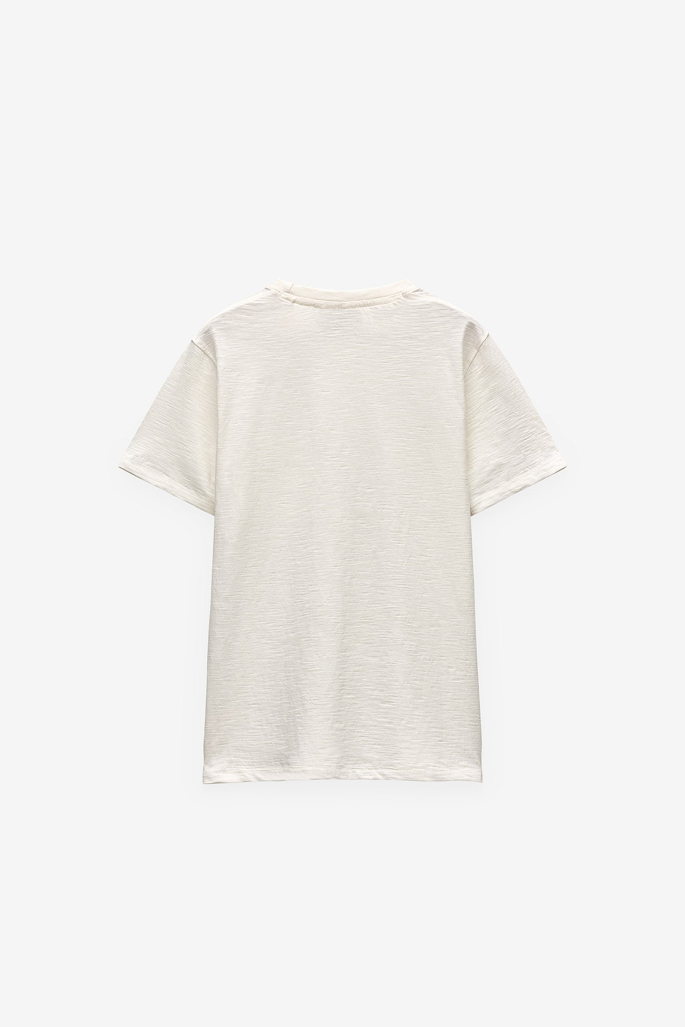 T-SHIRT EM SLUB LAVADA COM BOLSO