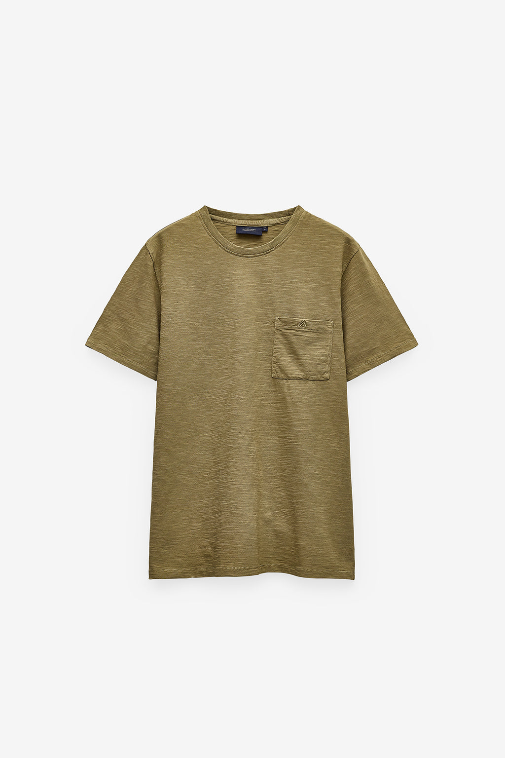 T-SHIRT EM SLUB LAVADA COM BOLSO