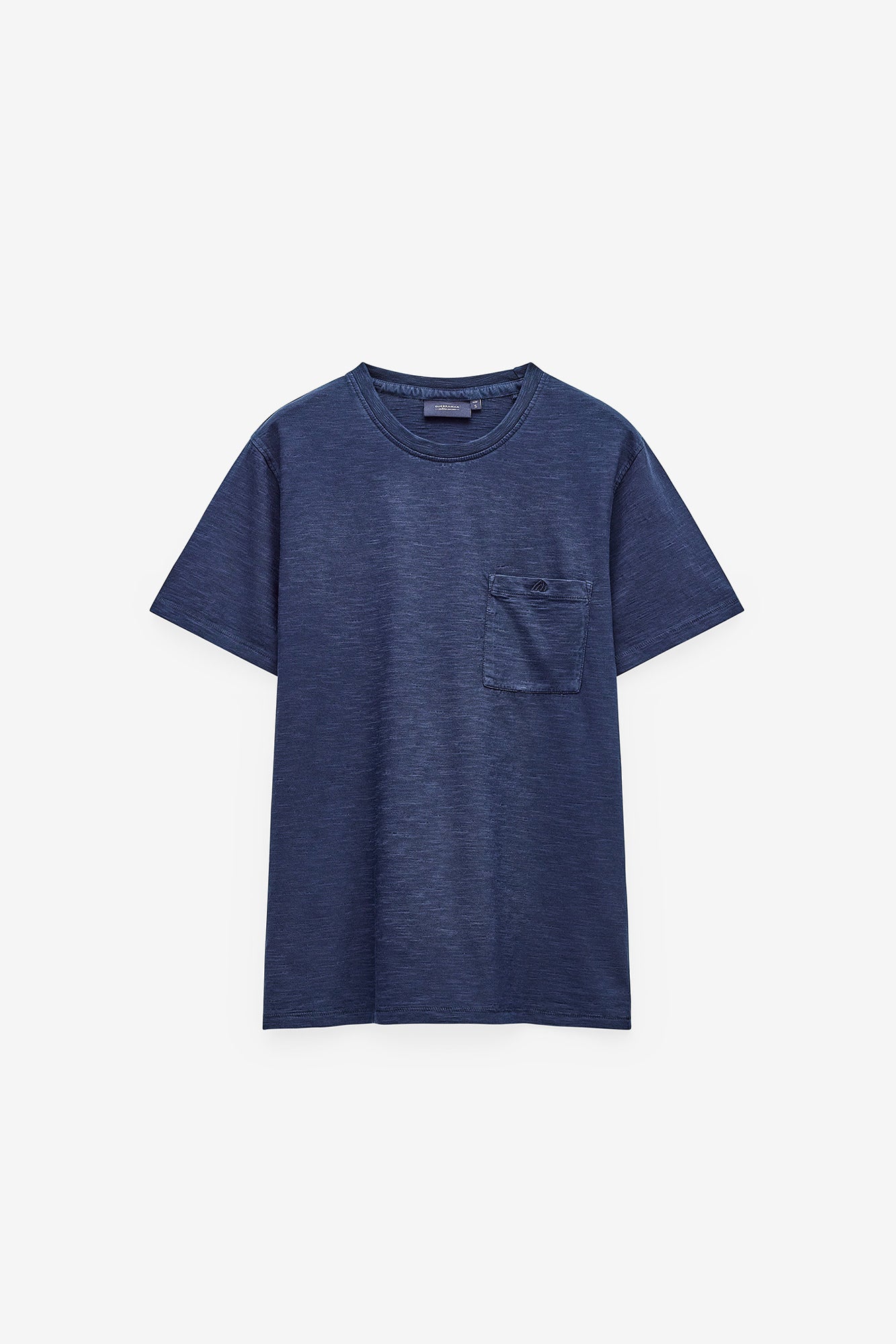 T-SHIRT EM SLUB LAVADA COM BOLSO
