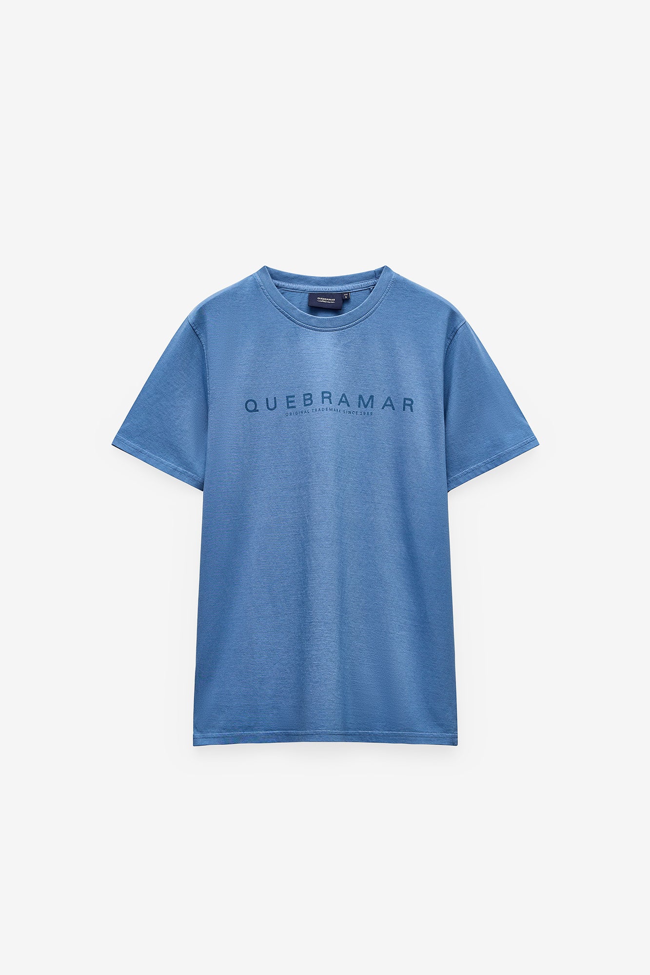 T-SHIRT COM PRINT QUEBRAMAR AO TOM
