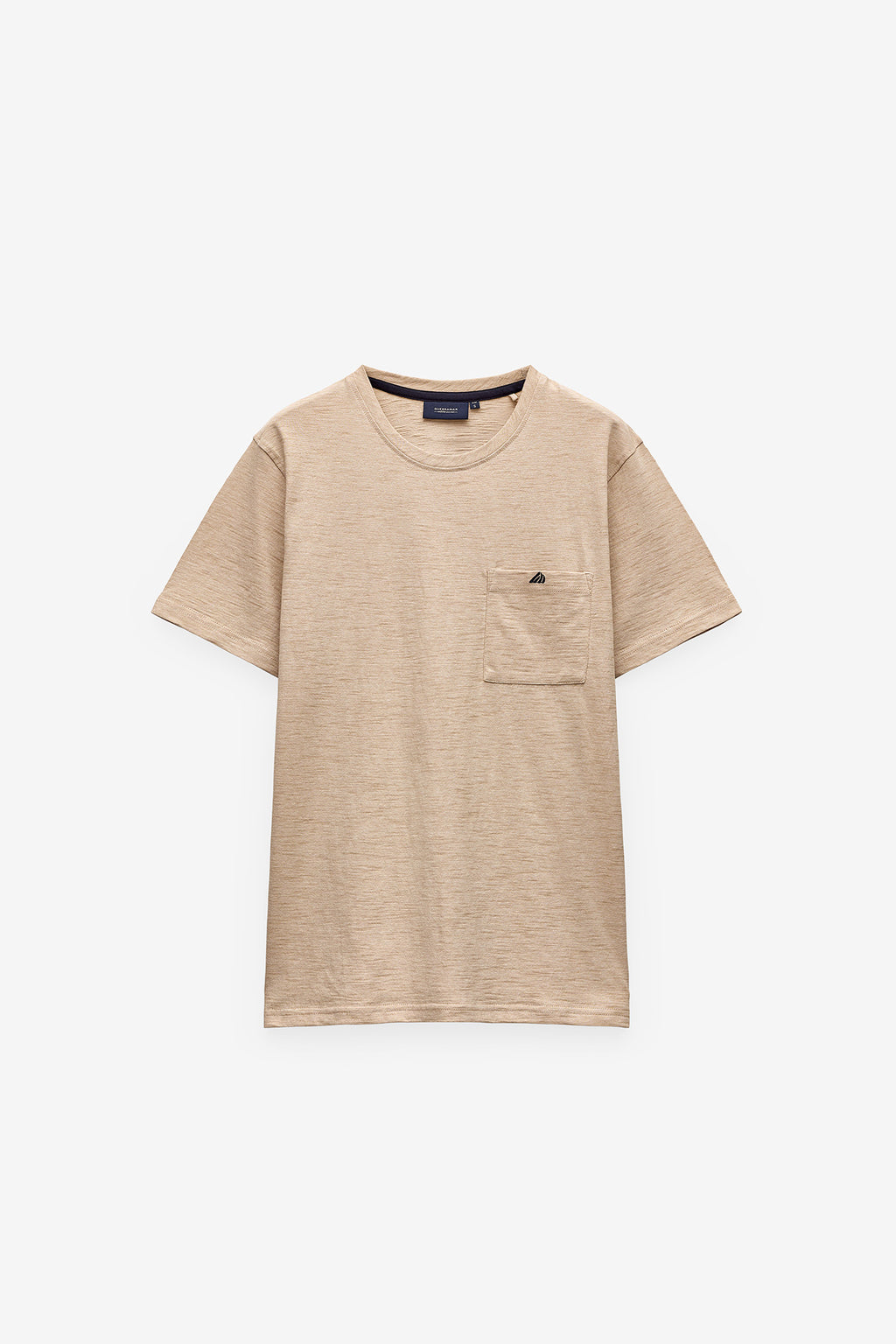 T-SHIRT COM MICRO-RISCAS E BOLSO