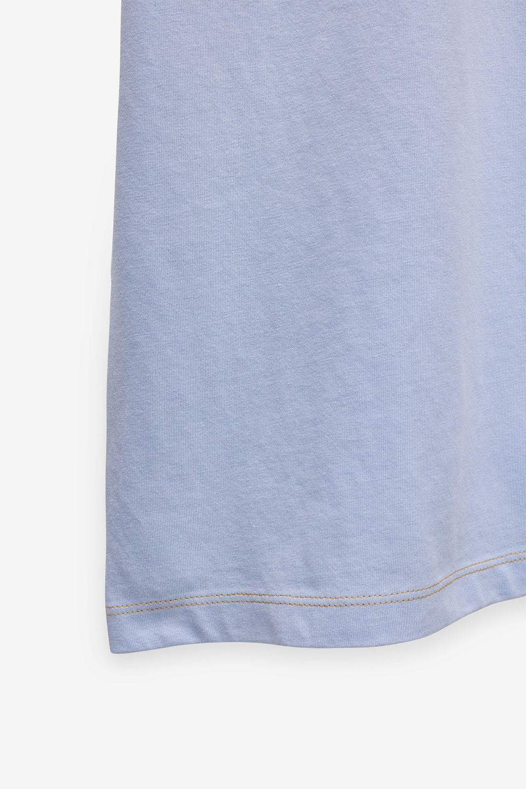 T-SHIRT COM LOGO EM CONTRASTE