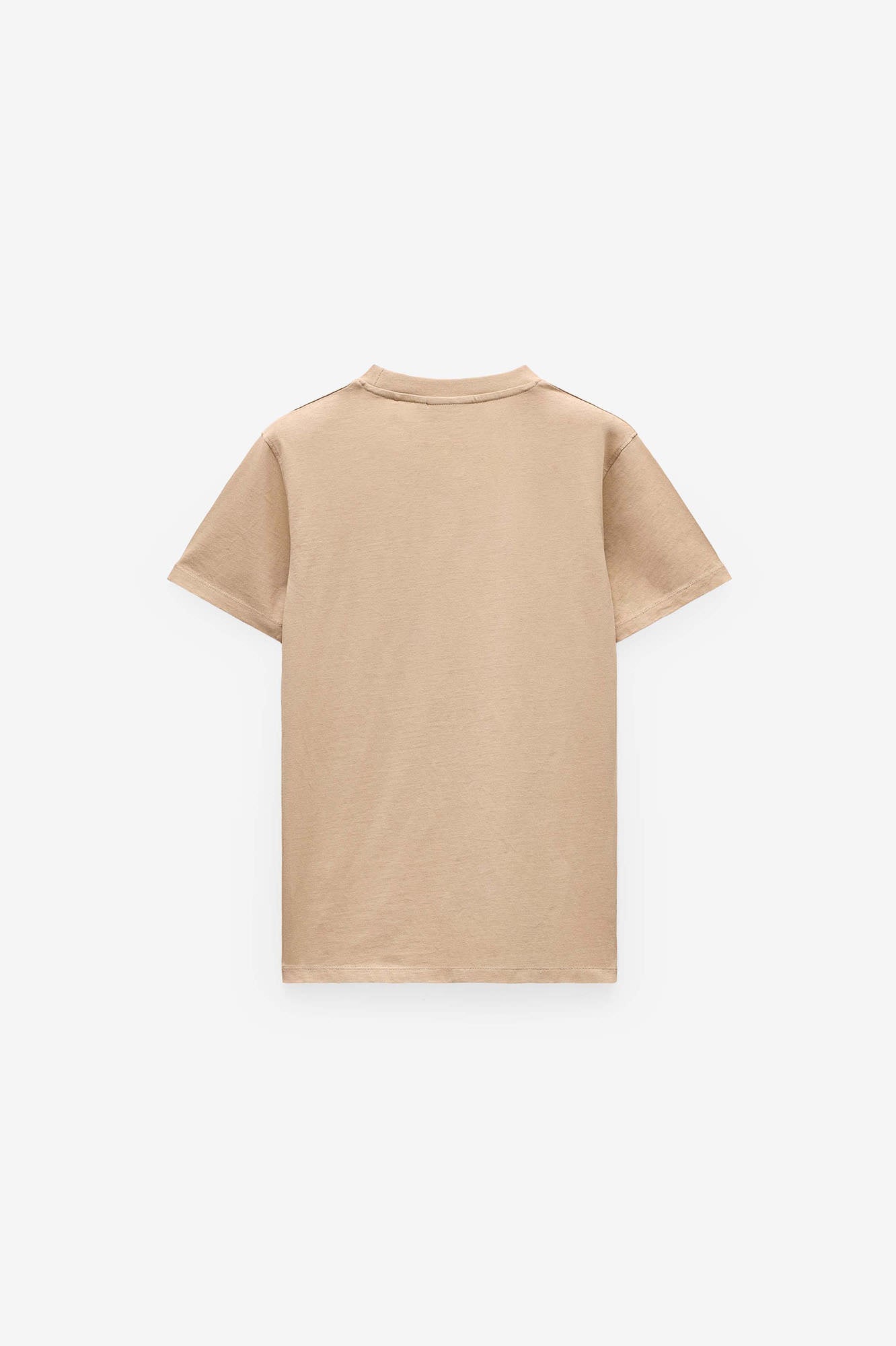 CAMISETA CON ESTAMPADO