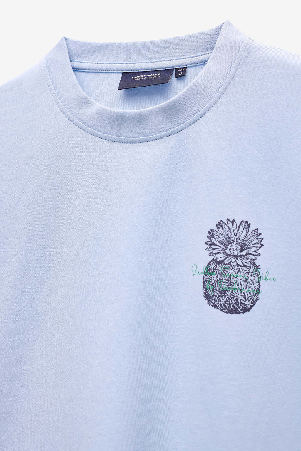 CAMISETA CON ESTAMPADO