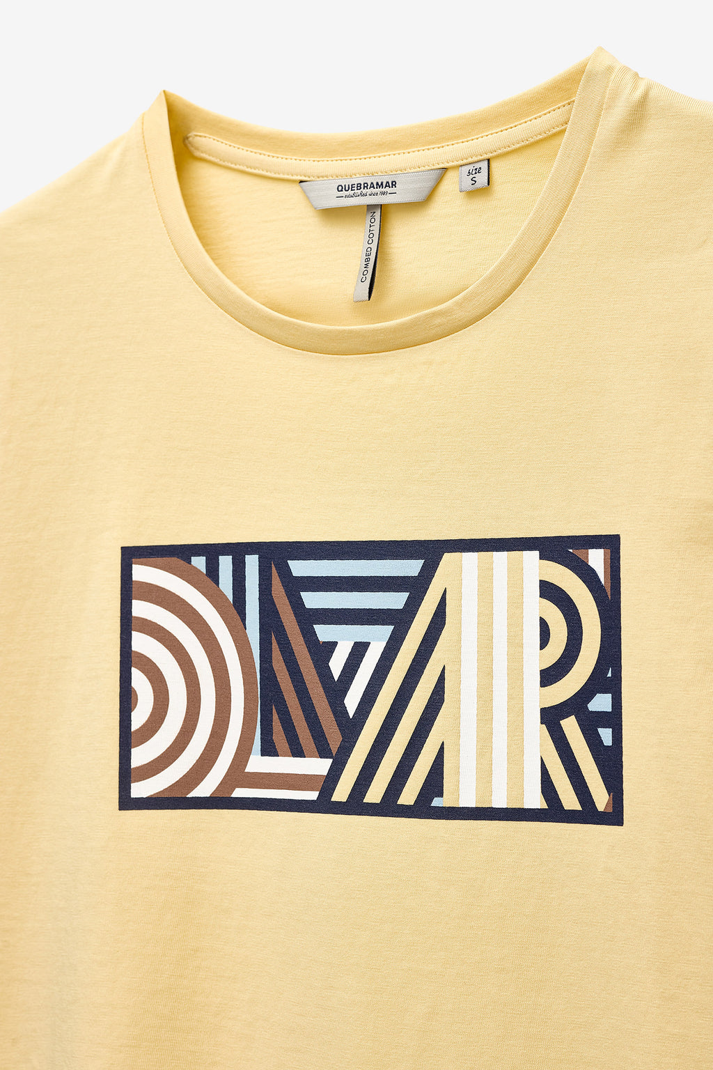 T-SHIRT COM LOGO GEOMÉTRICO