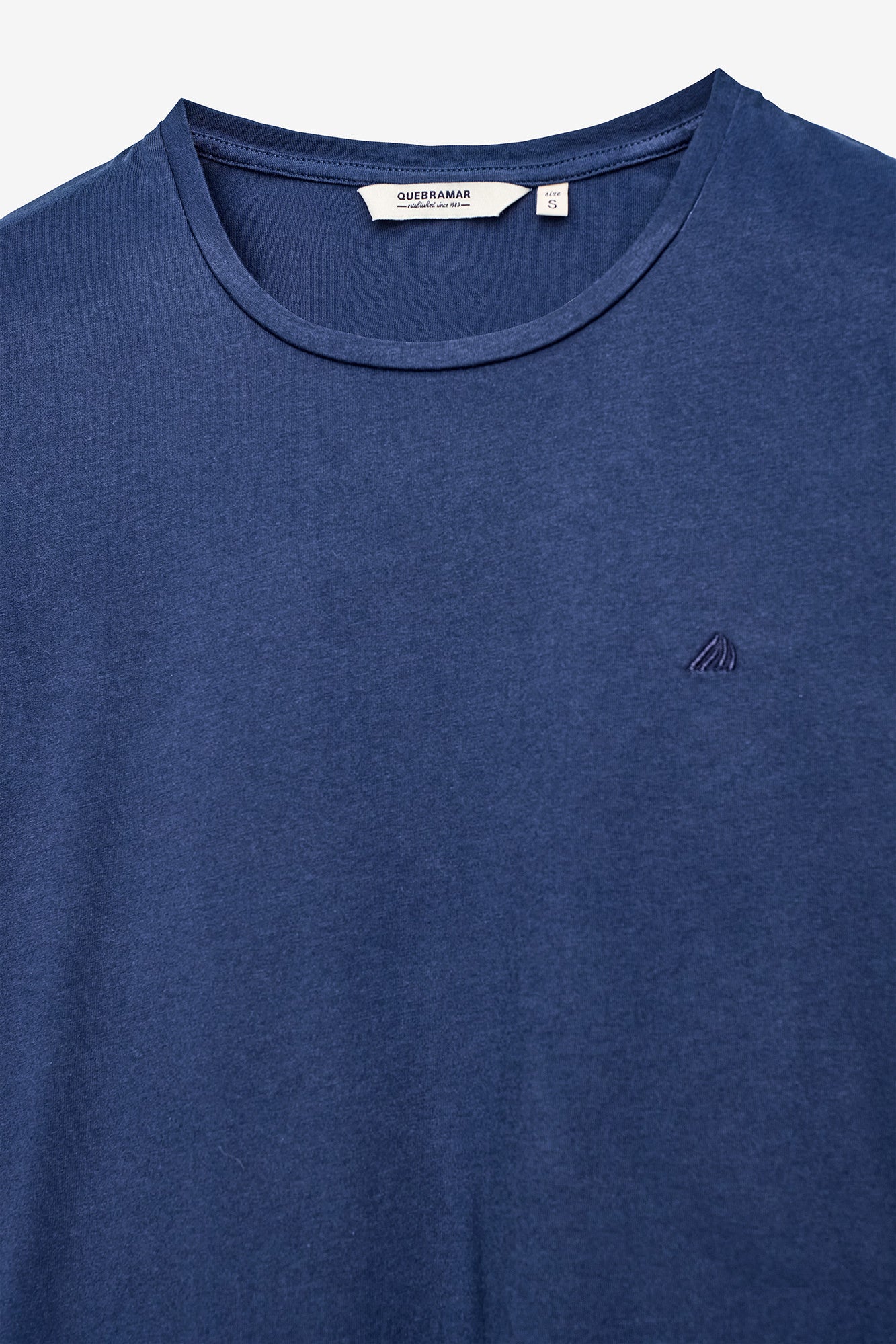 T-SHIRT COM LOGO