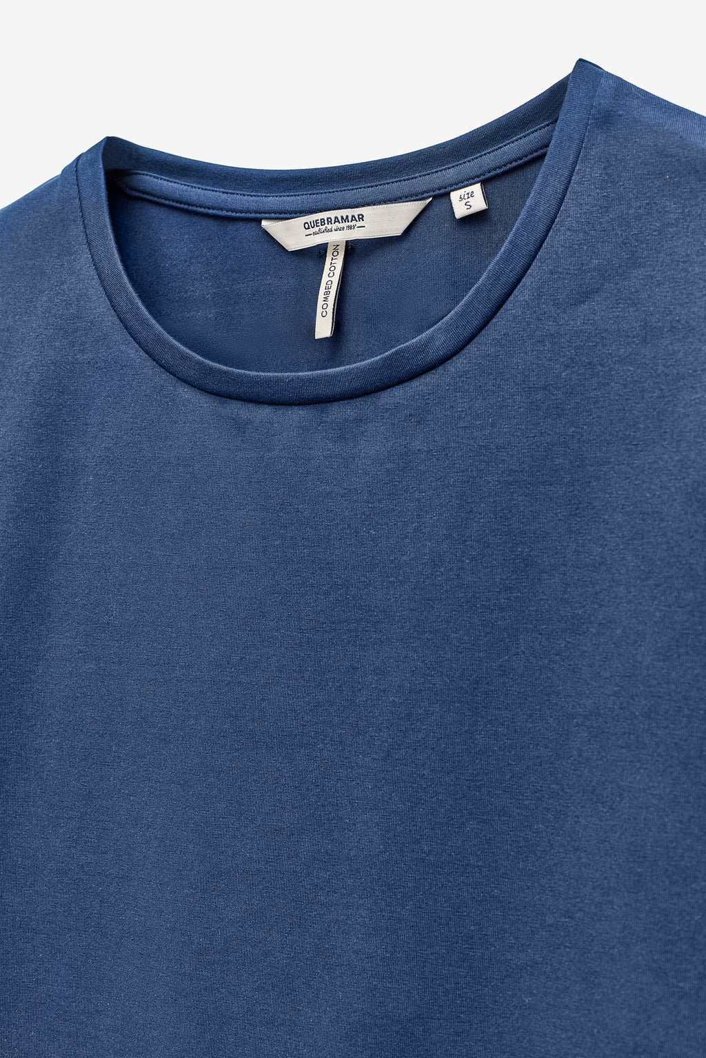 T-SHIRT BÁSICA COM ELASTANO