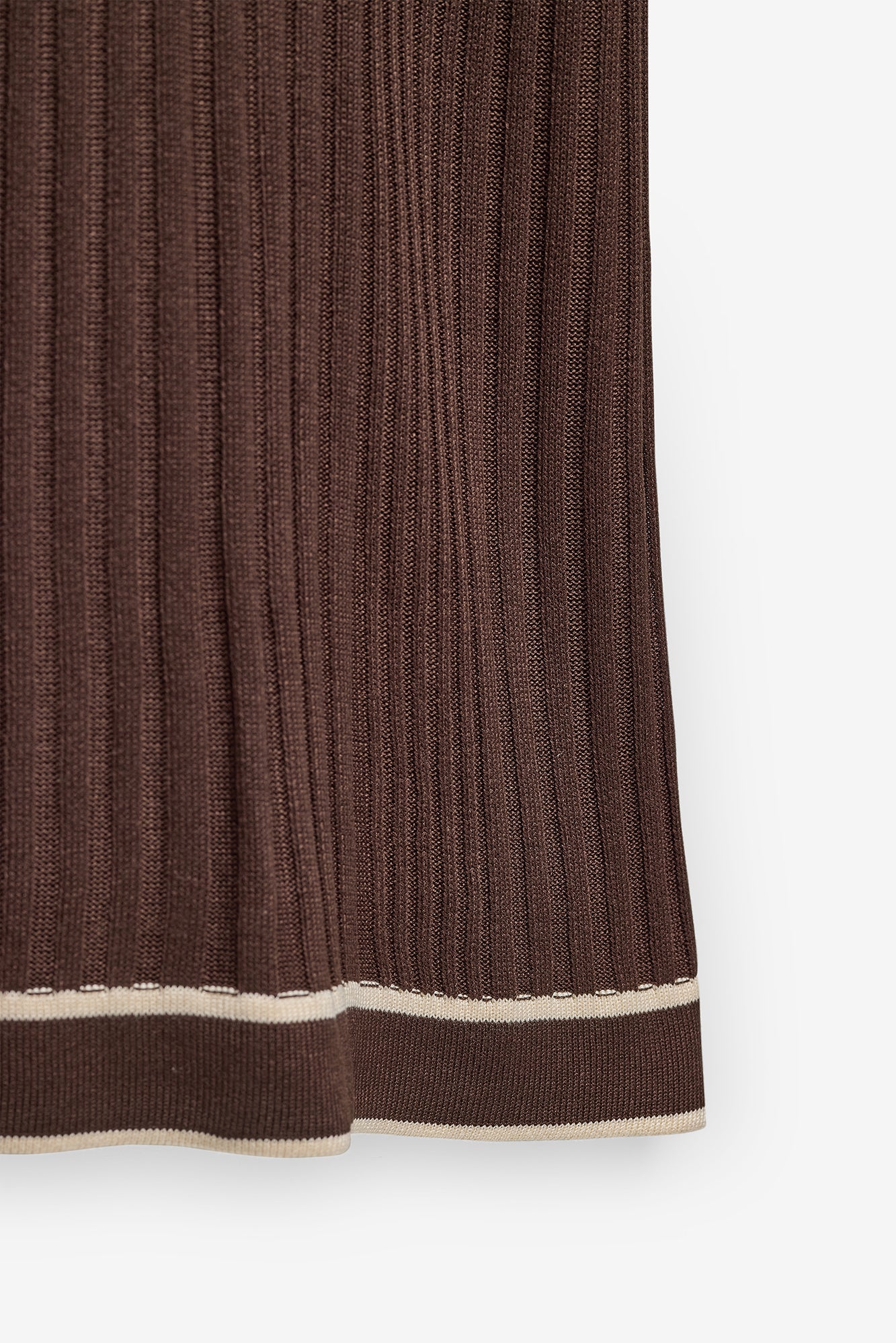 VESTIDO MALHA COM GOLA DE POLO