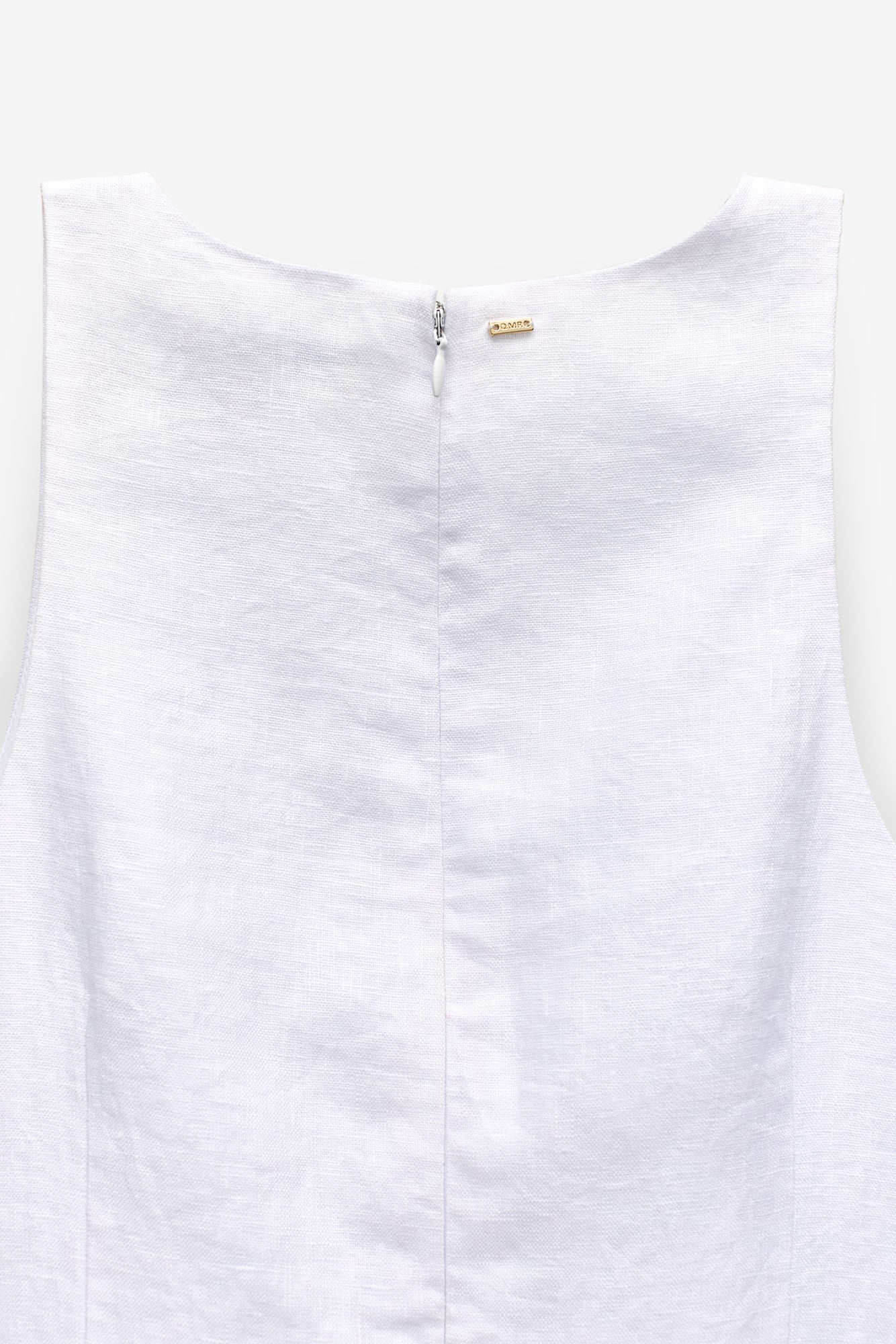 VESTIDO CURTO EM LINHO