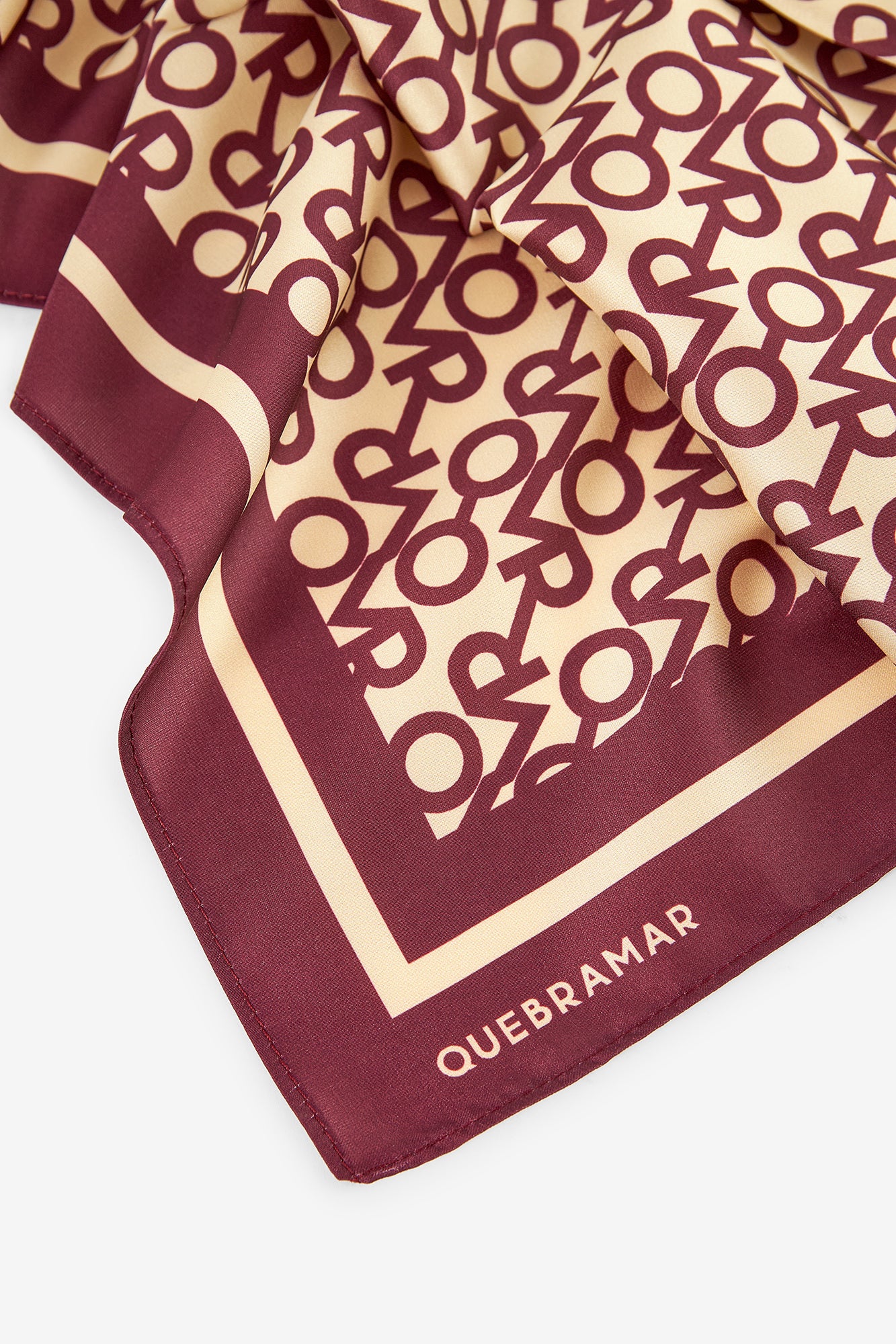 LENÇO ESTAMPADO QMR