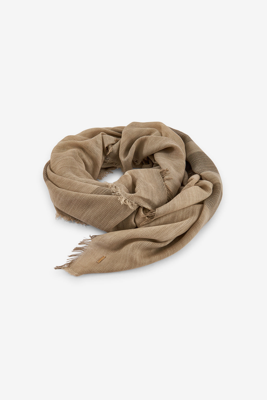 ÉCHARPE ÀS RISCAS COM FRANJAS