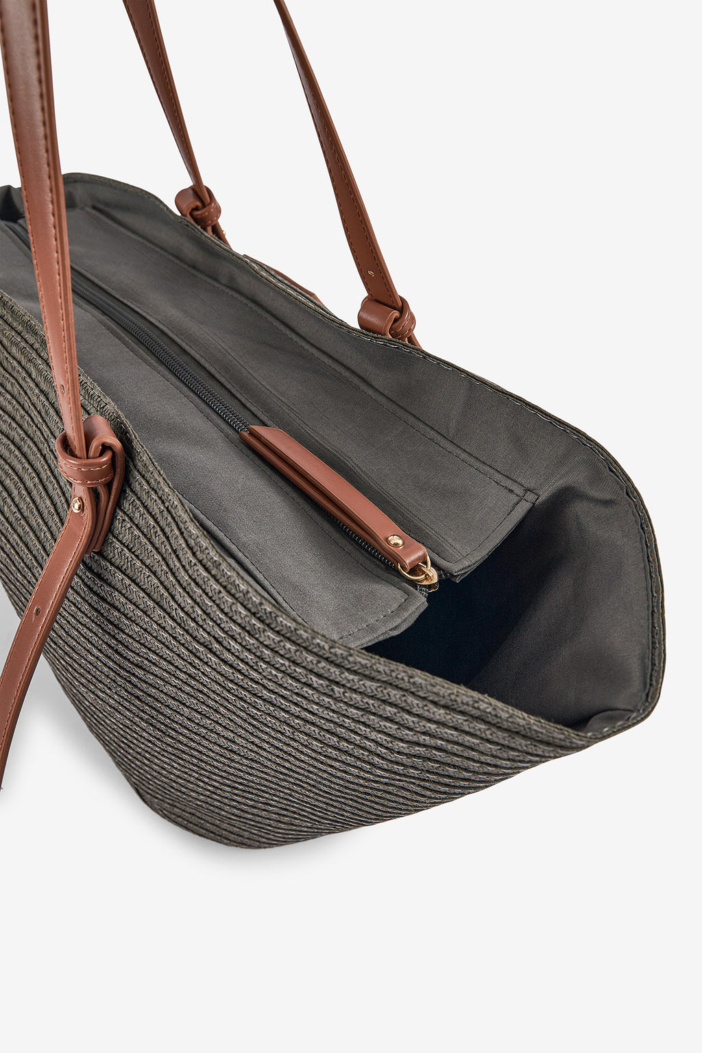 MALA SHOPPER EM PALHA