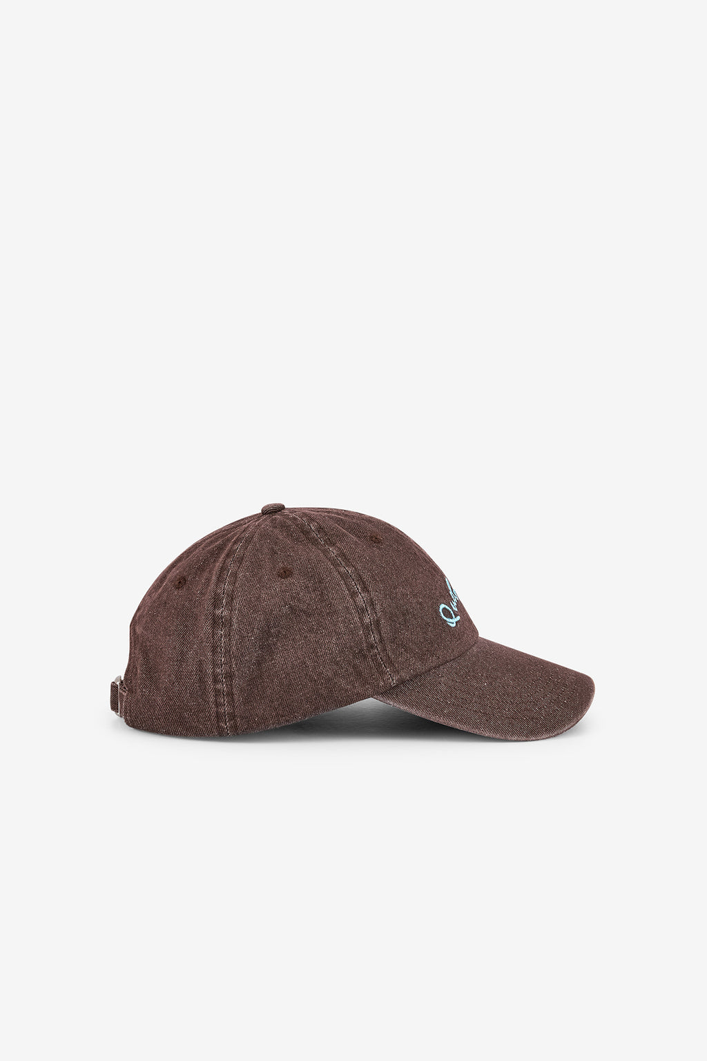 CAP COM LOGO EM CONTRASTE