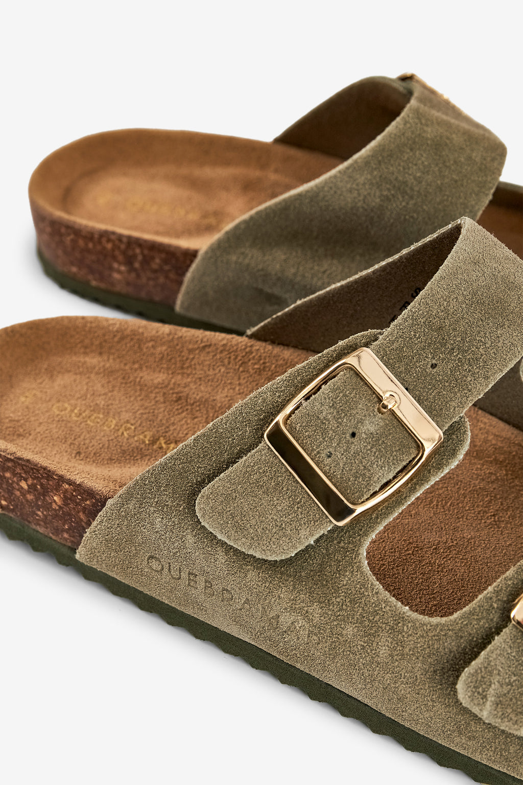 SANDALIAS DE PIEL CON HEBILLAS